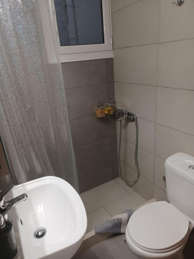 Seaside Family Apartment Loutraki Exterior photo